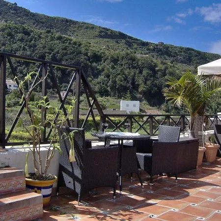 Apartamentos-monasterio-de-san-antonio-kleines-studio-15qm-fuer-junge-leute *